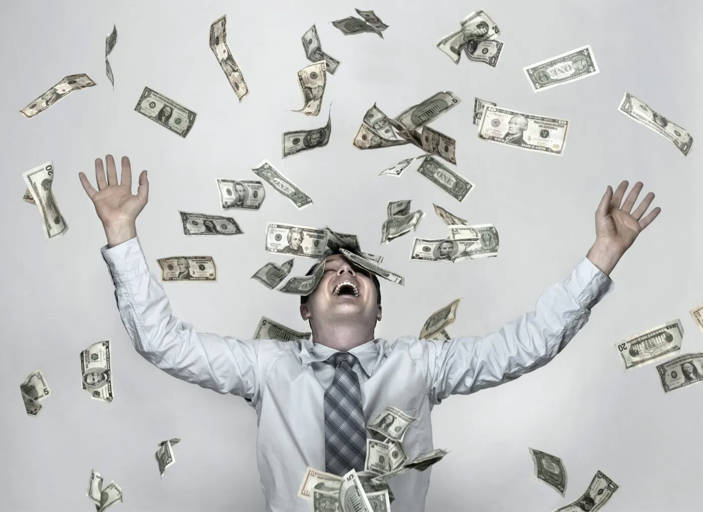 The better you are at math, the more money seems to influence your  satisfaction